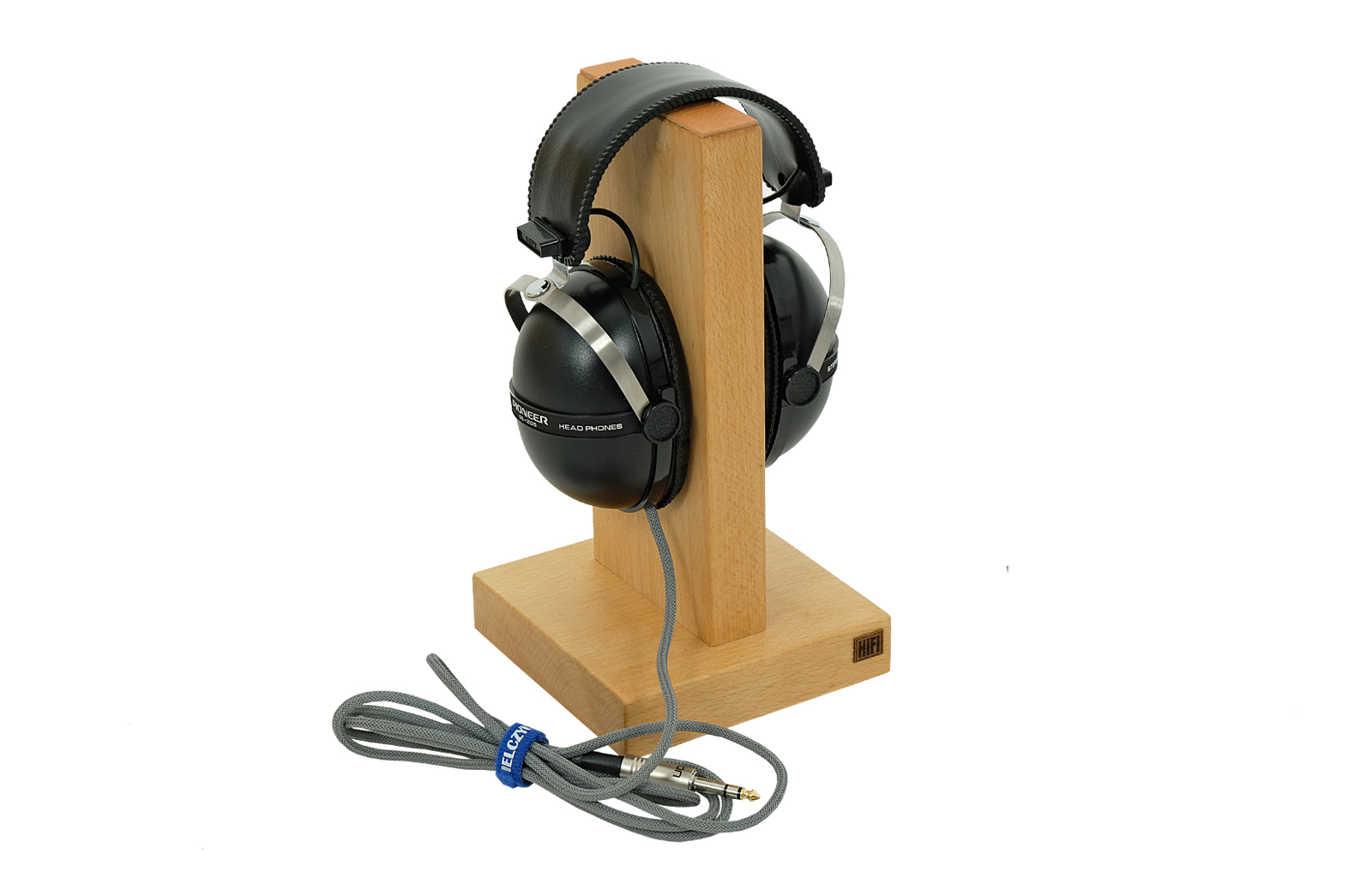 Pioneer SE-205 headphones