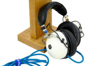 Pioneer SE-30 headphones