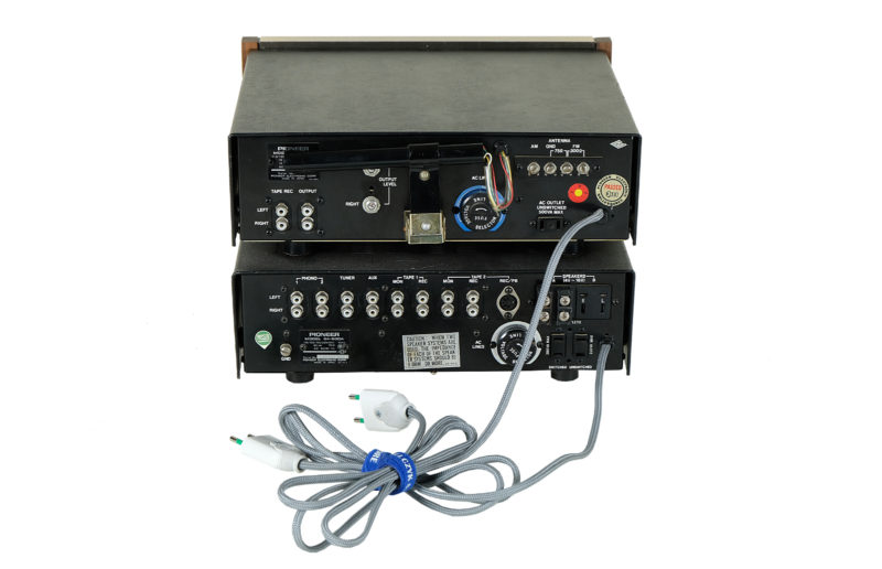 Pioneer SA-500A amplifier. Pioneer TX-500 Analog Tuner.