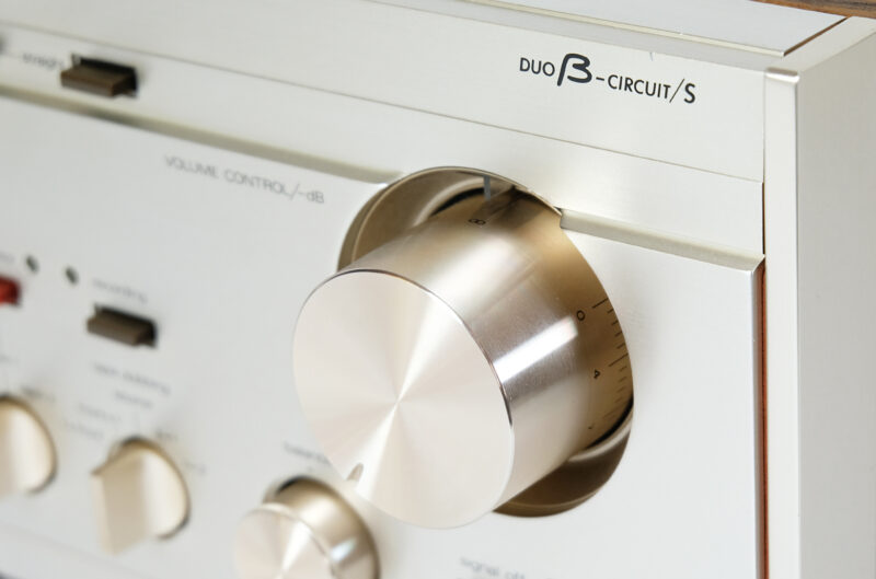 Luxman L 560 amplifier, audio vintage